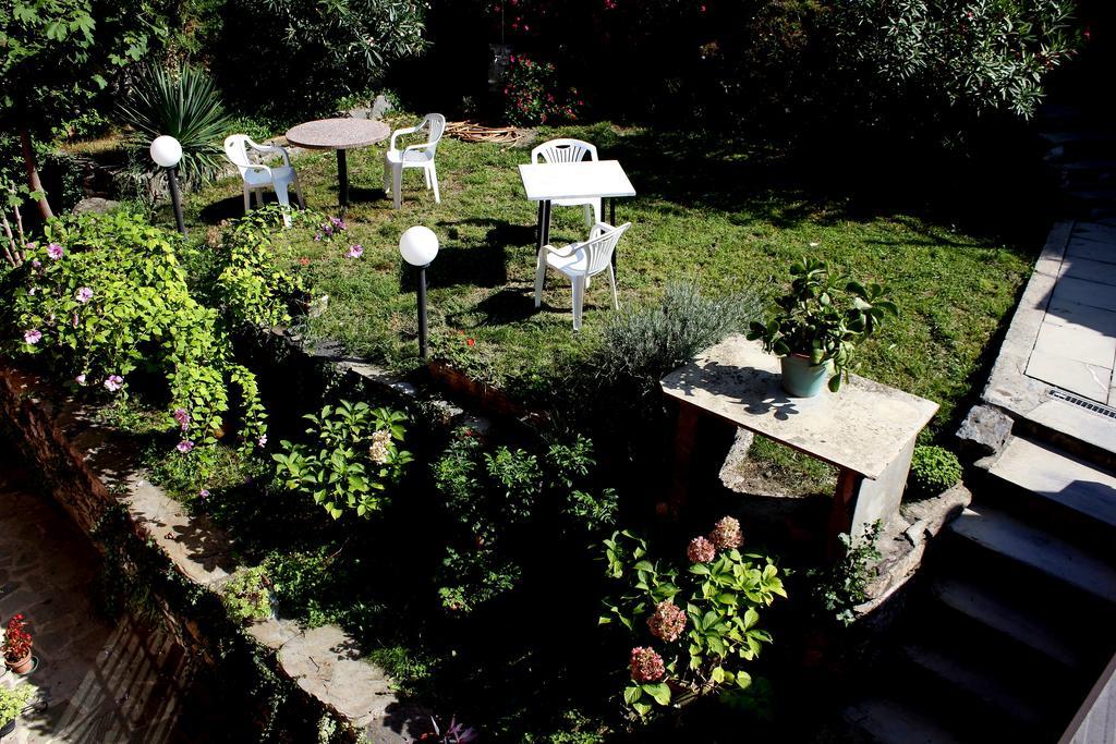 B&B Da Beppe Neirone Bagian luar foto